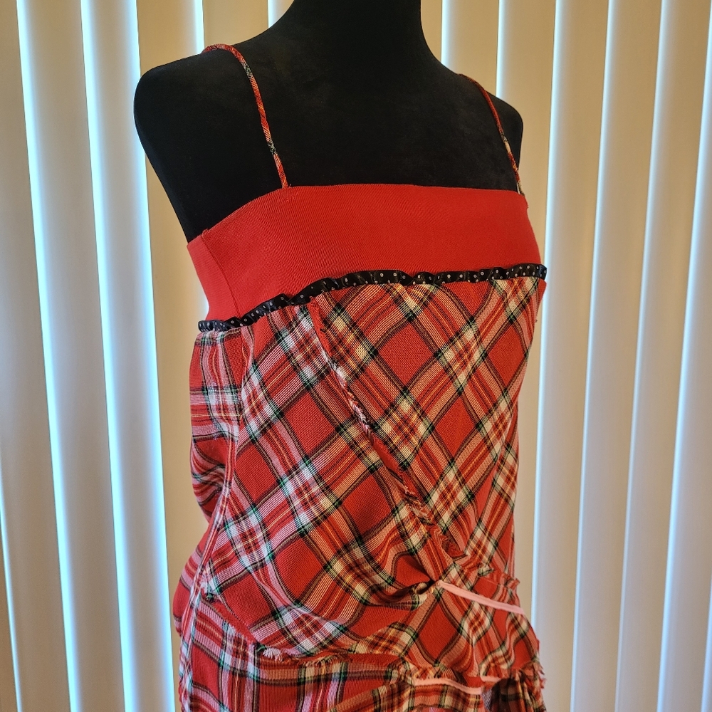 Red Plaid Strapless Top - Picture 3 of 13